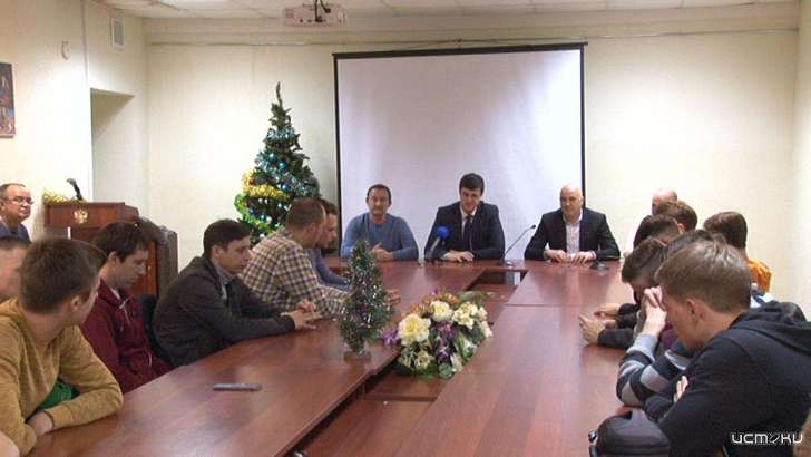 Итоги сезона и планы на будущее: ФК «Орел» встретился с болельщиками