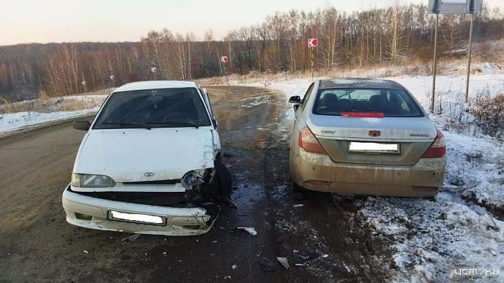 Под Орлом не разъехались две встречные машины