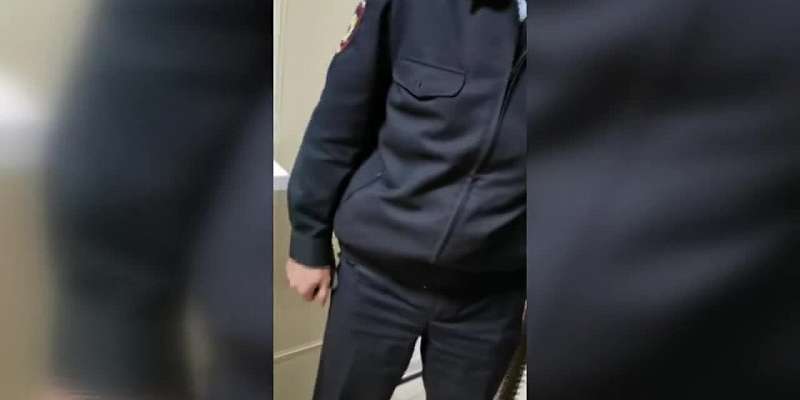 Видео: орловчанин пожаловался на холод в отделении полиции
