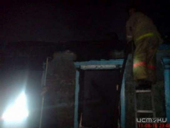 В Орловской области из-за удара молнии загорелись два дома