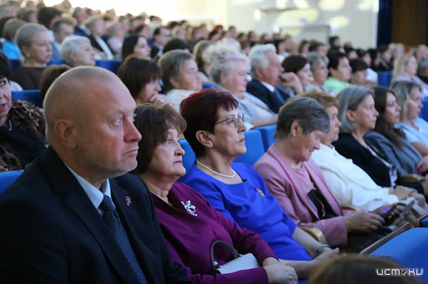 Сегодня на Орловщине свыше 74 тыс. детей посещают художественные и творческие студии