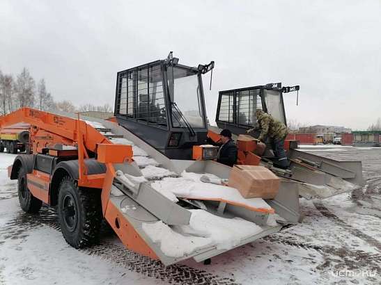 «Спецавтобаза» получила новую технику