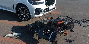 Авария в Орле: электровелосипедист попал под колёса BMW на оживлённом перекрёстке
