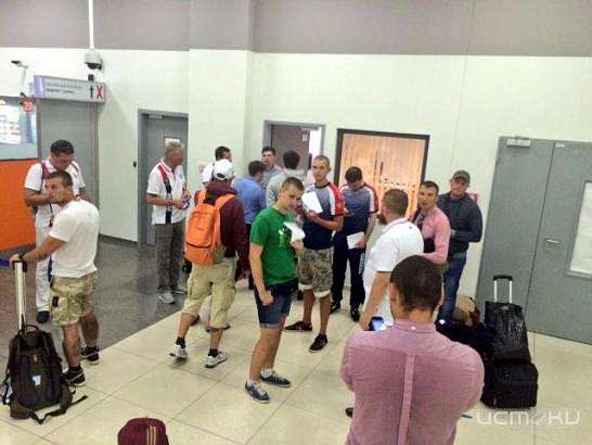 Орловских фанатов депортировали на Родину