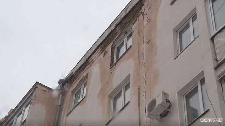 Прокуратура обязала УК отремонтировать кровлю дома на бульваре Победы в Орле