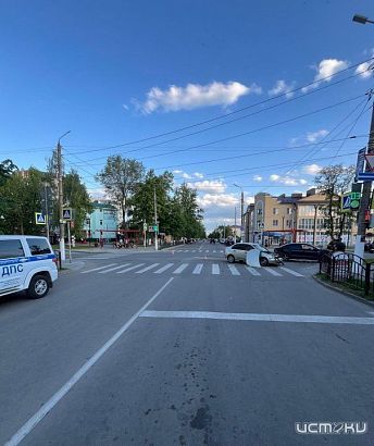 Проехал на запрещающий сигнал: в Ливнах на перекрестке столкнулись «Volkswagen» и «Лада»