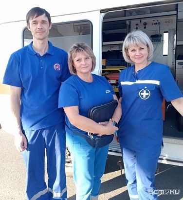 Орловские медики на АЗС спасли жительницу Белгородской области 