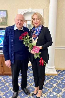 Экс-губернатору Орловской области Егору Строеву первому вручили удостоверение «Дети войны»