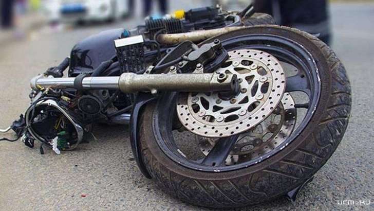 На Орловщине двое 15-летних подростков влетели на скутере в мотоцикл