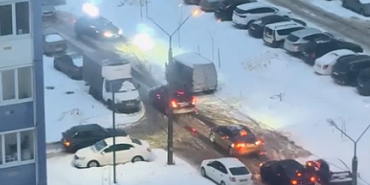 Новый выезд из микрорайона Зареченский (Алроса) добавил некоторым жильцам проблем