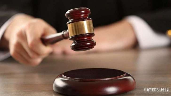 В Орловской области директор учебно-методического центра украл 629 400 рублей