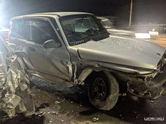 Мужчина и девушка получили травмы в аварии «Лады» и «Тагаза»