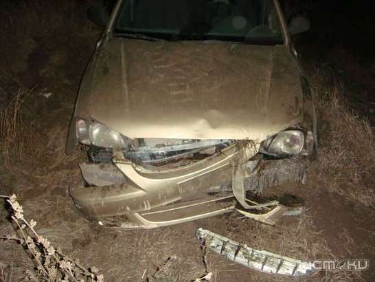В Ливнах ночью иномарка улетела в кювет В Ливнах ночью иномарка улетела в кювет