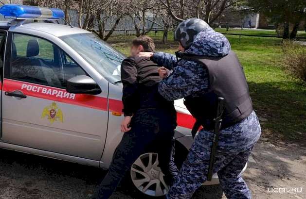 Парень избил двух посетителей в супермаркете на ул. Ливенской в Орле