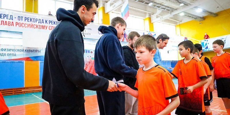 В Орле завершился региональный этап Всероссийских соревнований по футзалу «Кожаный мяч – Школьная футбольная лига»