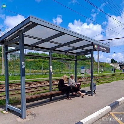 На орловских остановках заменили стекла