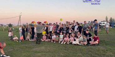 Не только дороги сами строят, но и праздники организовывают!