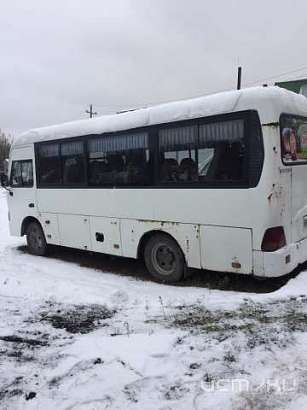 В Орле в маршрутке с сиденья упала пассажирка