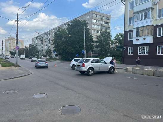 В День города в Советском районе Орла не разъехались две иномарки