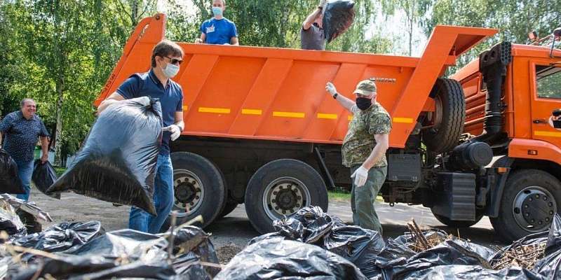  «Потрудились на славу»: орловские чиновники наводили порядок в городе