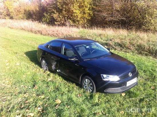 Неудачный обгон: на Орловщине «Фольксваген» не поделил дорогу с УАЗом