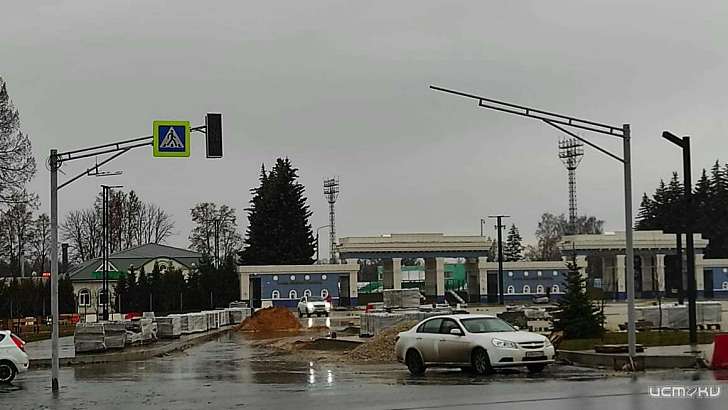 Глазами очевидцев: в Орле у стадиона Ленина установили светофор