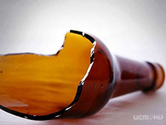 Школьники ударили орловчанина бутылкой по голове и ограбили