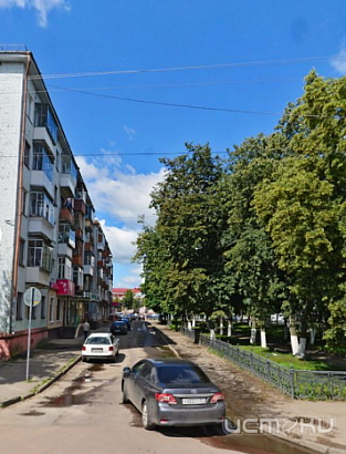 Ночью в орловской пятиэтажке тушили пожар в однокомнатной квартире 