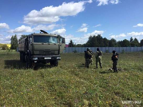 Бронежилет и противогаз: чему научили Росгвардейцы орловских журналистов