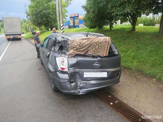 Под Орлом водитель «МАЗа» «собрал» две легковушки. Пострадал ребенок