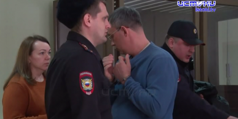 Суд огласил приговор первому заммэра Орла. За что отправился в колонию Вадим Ничипоров?