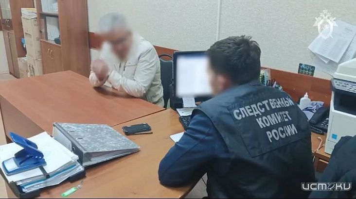 Главу Дмитровского района и его заместителя обвиняют в превышении должностных полномочий