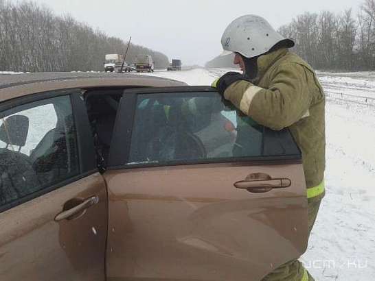 В ДТП в Свердловском районе погиб водитель иномарки
