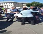 В Орле случилась потасовка между полицейскими и водителем: СК проводит проверку