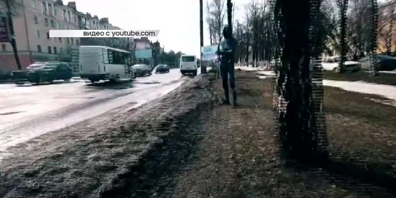Супергерои объяснили, зачем вышли на дороги Орла, а директор школы, в которой дети без страховки чистили крышу, получил выговор. Новости за 90 секунд
