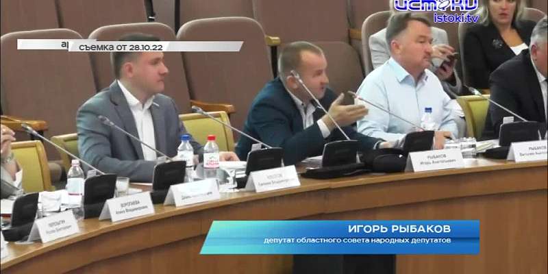 Люксовый автомобиль губернатора вновь попал под прицел.