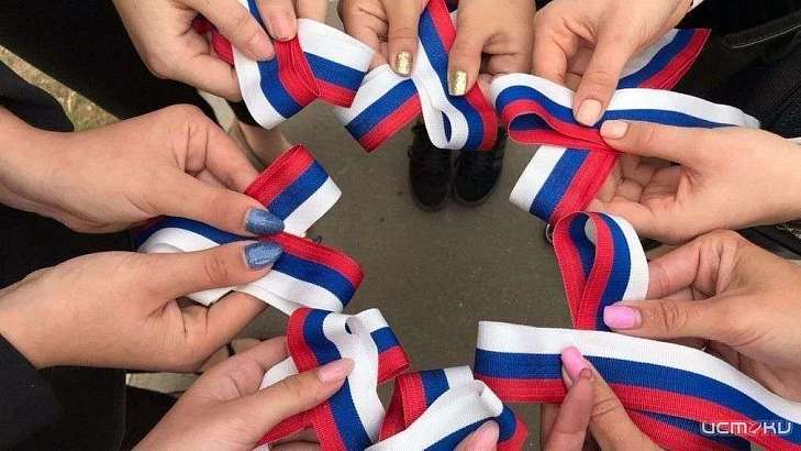В Орле в День России раздадут 3 500 ленточек-триколор