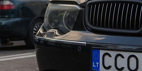 Штрафы для авто с иностранными номерами: в России хотят резко сократить срок оплаты