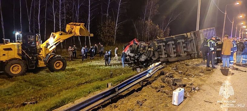 В страшной аварии на трассе «Орел-Тамбов» погибли шесть человек В страшной аварии на трассе «Орел-Тамбов» погибли шесть человек