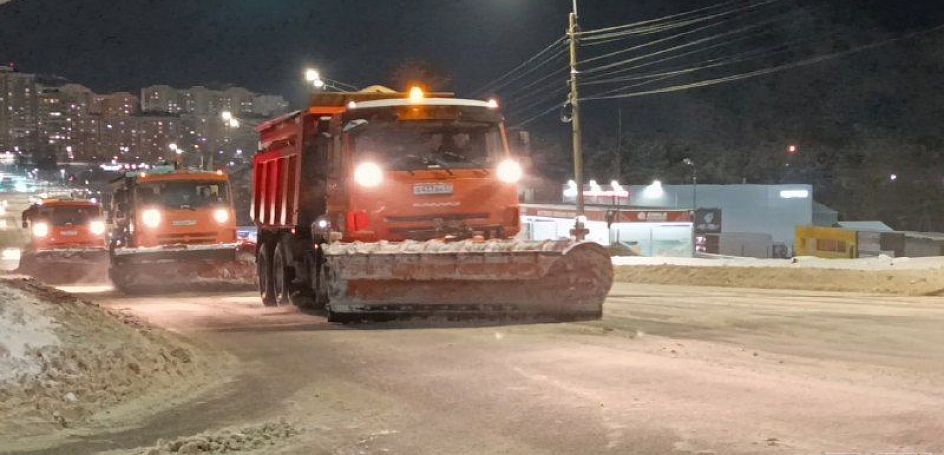 Водителей в Орле просят проявлять терпение и понимание и не обгонять снегоуборочную технику