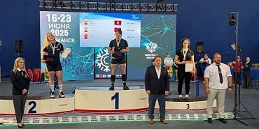 Орловская спортсменка Анна Чурсина стала чемпионкой России по пауэрлифтингу  Орловская спортсменка Анна Чурсина стала чемпионкой России по пауэрлифтингу