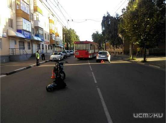 В Орле автоледи не пропустила мотоцикл