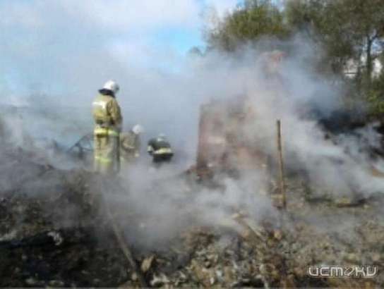 В Верховском районе сгорел жилой дом