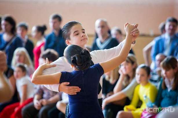 Чемпионат области по бальным танцам собрал 400 танцоров