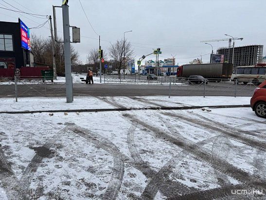 Благоустройство по-орловски. Ловушка для легковушек в Заводском районе Орла