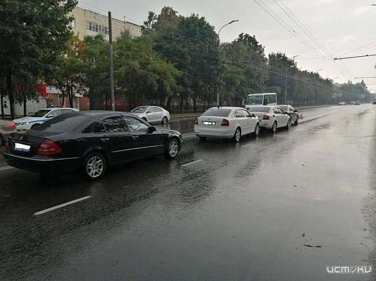 В Орле в ДТП-паровозик угодили четыре автомобиля