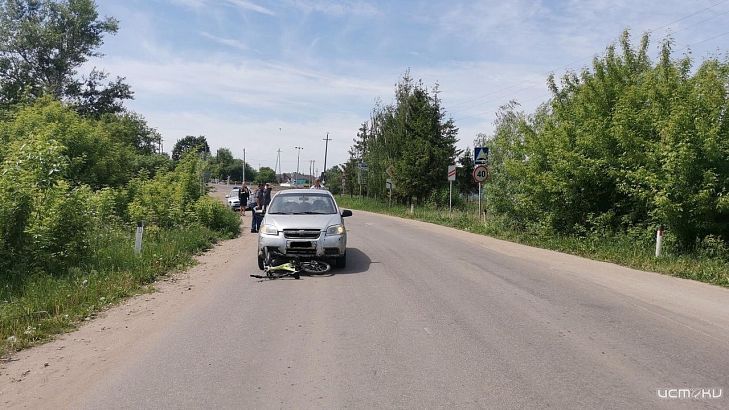 В поселке Верховье 9-летний велосипедист столкнулся с автомобилем