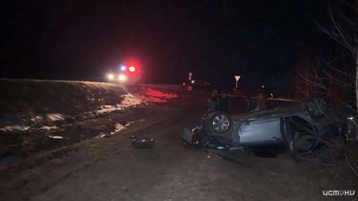 Машина всмятку: в Орловской области перевернулся «Форд» 