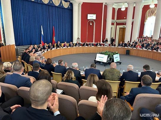 Первое заседание нового состава областного Совета народных депутатов прошло сегодня