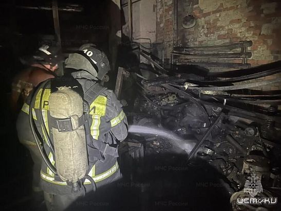 В Мценске потушили пожар на складе на улице Автомагистраль